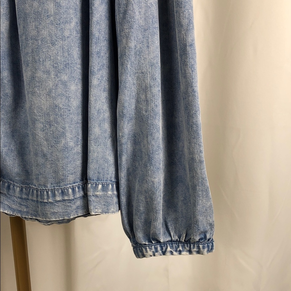 Time and Tru Washed Blue Denim-Look Button Front Bloused Sz L (T4) - Picture 4 of 7